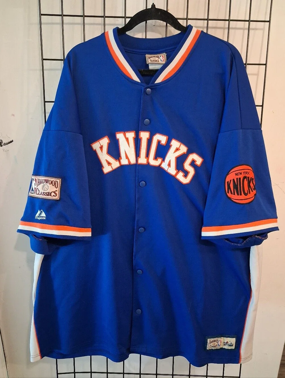 Majestic NBA New York Knicks Warmup Top